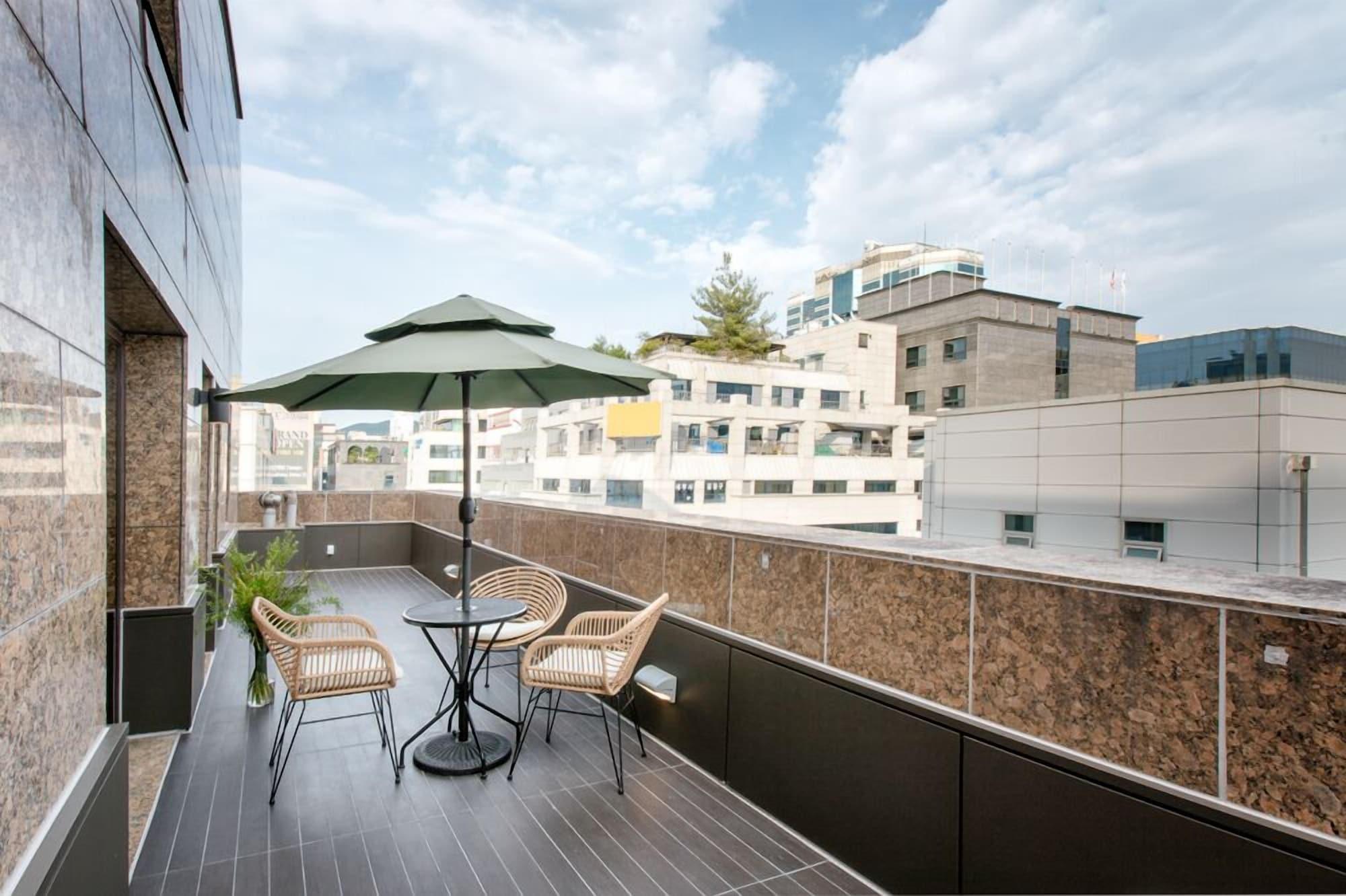 Sr Suites Pangyo Seongnam Exterior foto