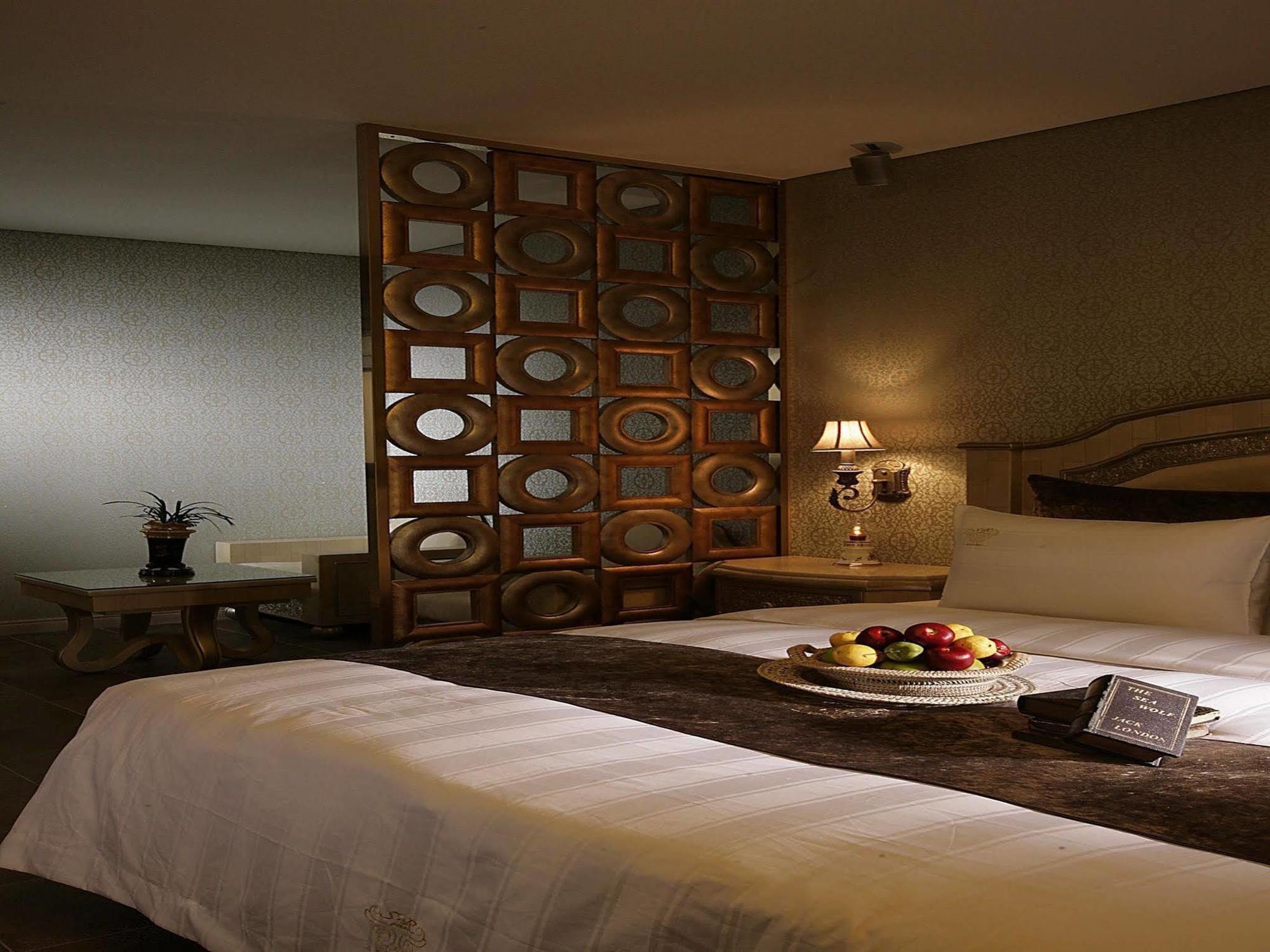 Sr Suites Pangyo Seongnam Exterior foto
